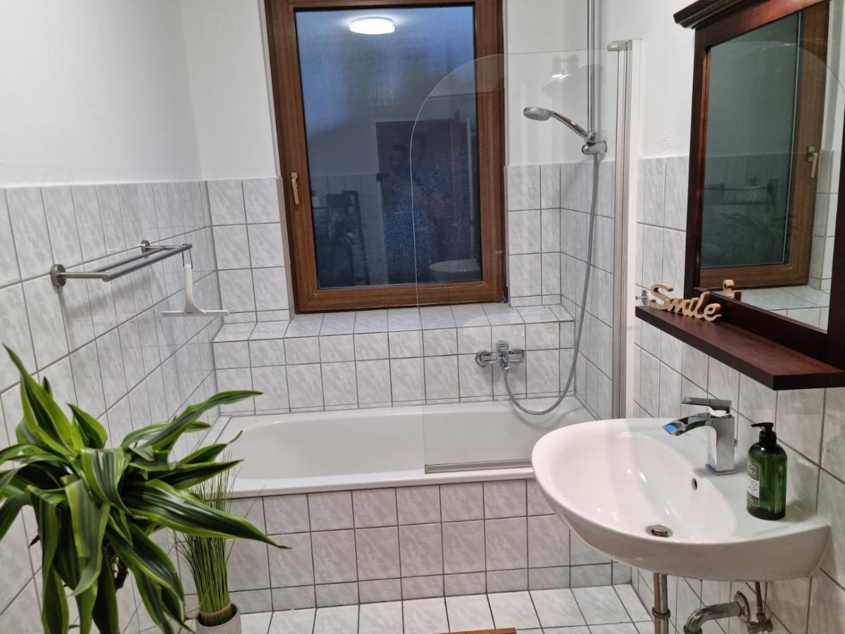 Weserufer, 92qm for 8, stylish, Parkplatz, Netflix Hamelin Exterior foto